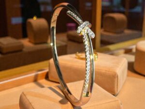 Kizara Eternal Wave Crystal Cuff Bracelet