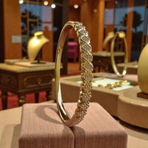 Kizara Anti-Tarnish Gold Stackable Bangle