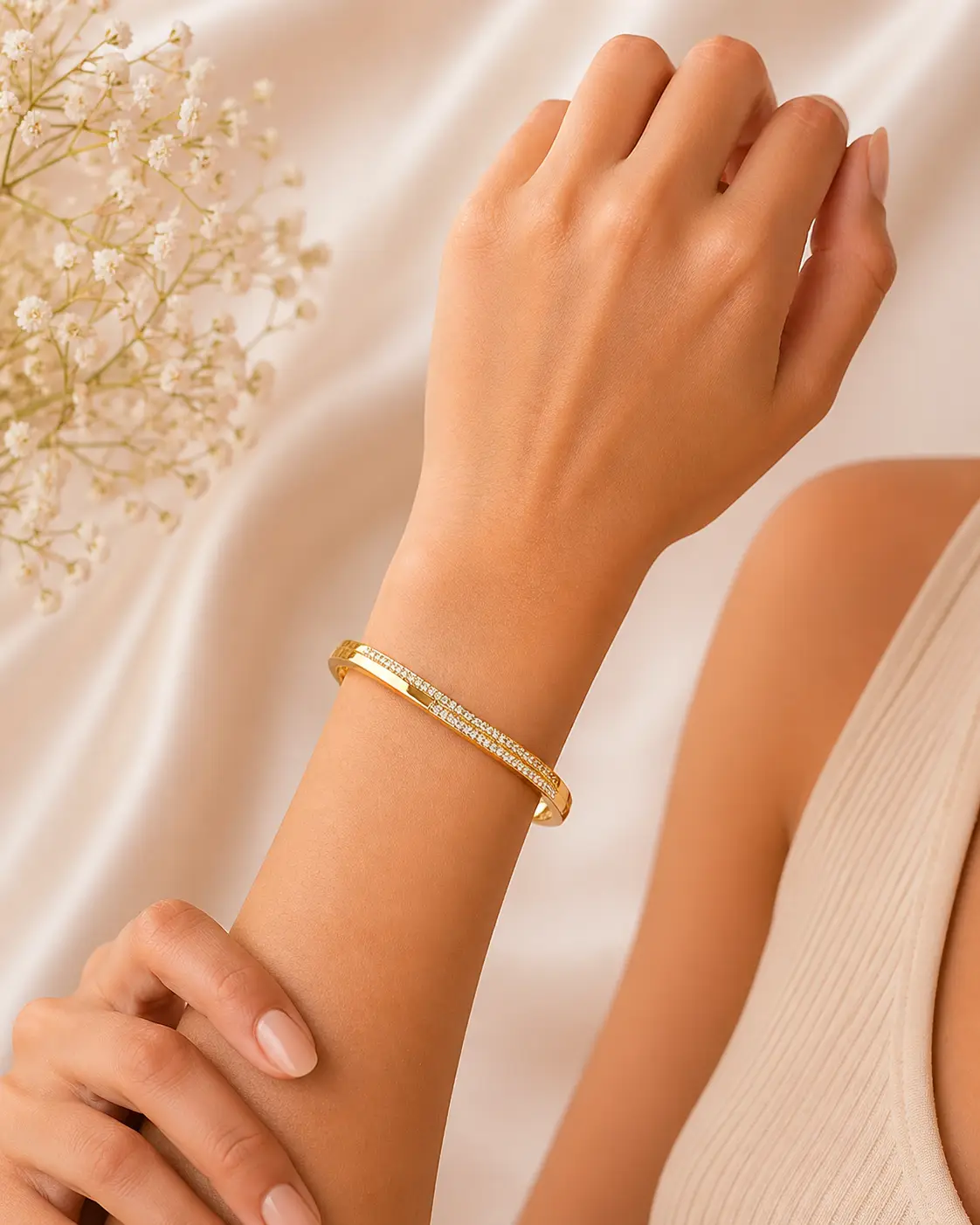 Sparkling Line Bangle Bracelet - Image 2