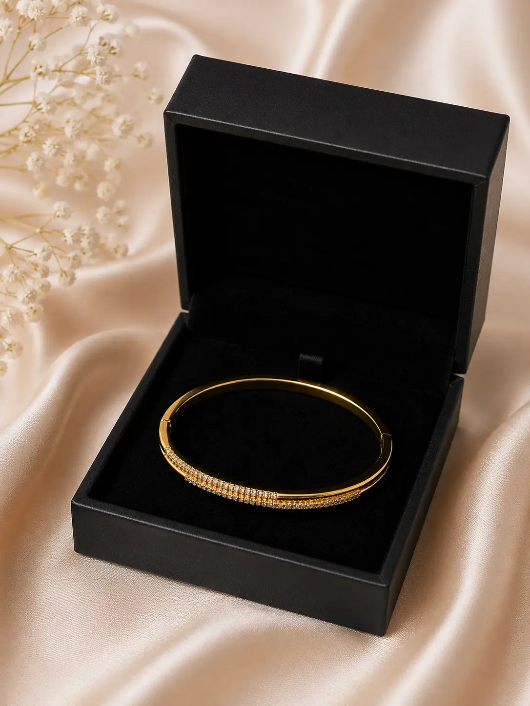 Sparkling Line Bangle Bracelet - Image 3